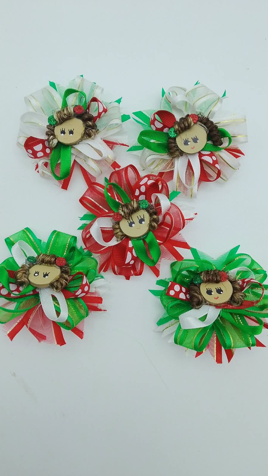 Broche Moño patrio con adorno de niña tricolor