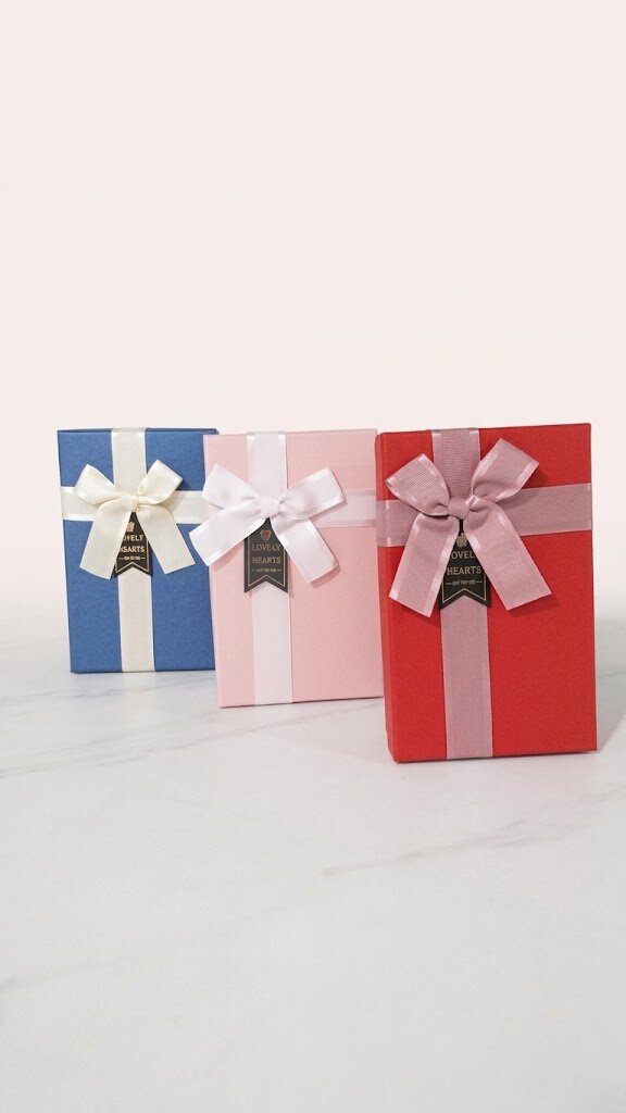 Caja De Regalo Rectangular Chica Satinada Color Rosa, Azul O Rojo
